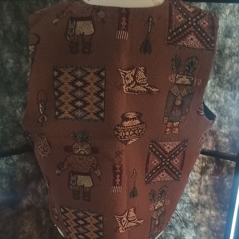 Tribal Patterned Vest - Picture 3 of 5
